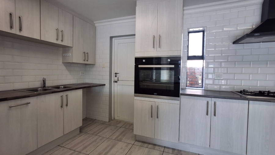 3 Bedroom Property for Sale in Hartenbos Central Western Cape